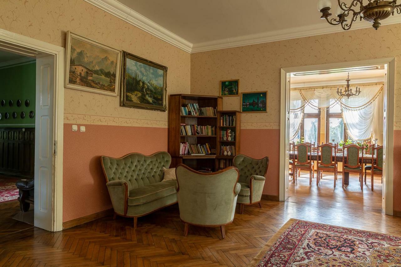 Palac Pozorty Badki Екстер'єр фото