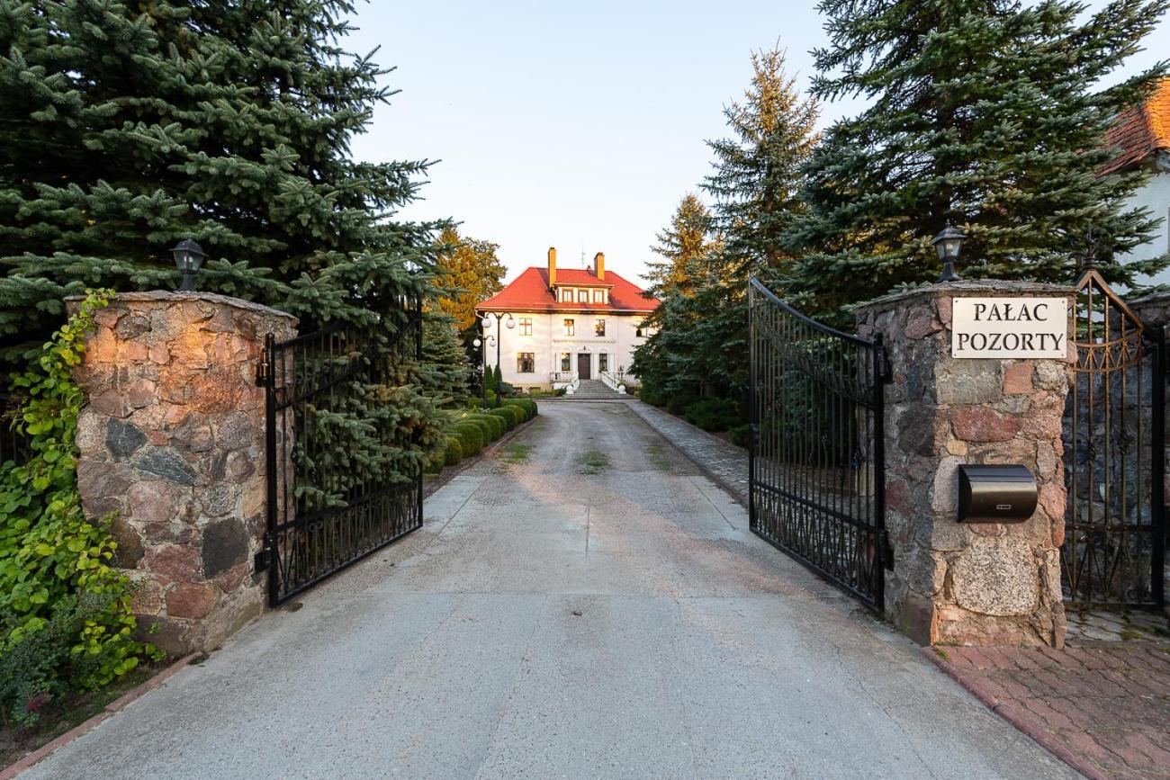 Palac Pozorty Badki Екстер'єр фото